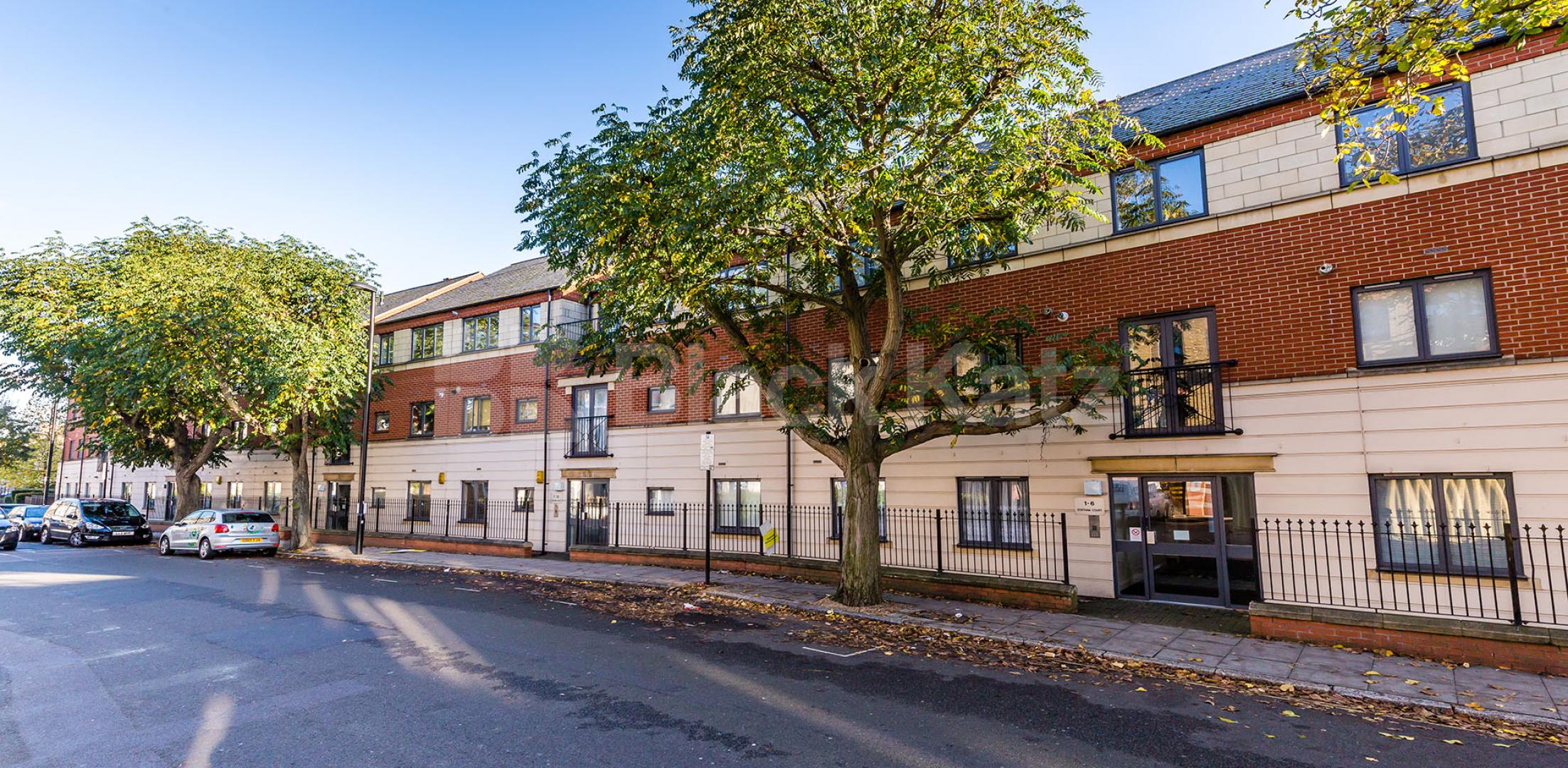 			2 Bedroom, 2 bath, 1 reception Flat			 Manor Gardens, Holloway